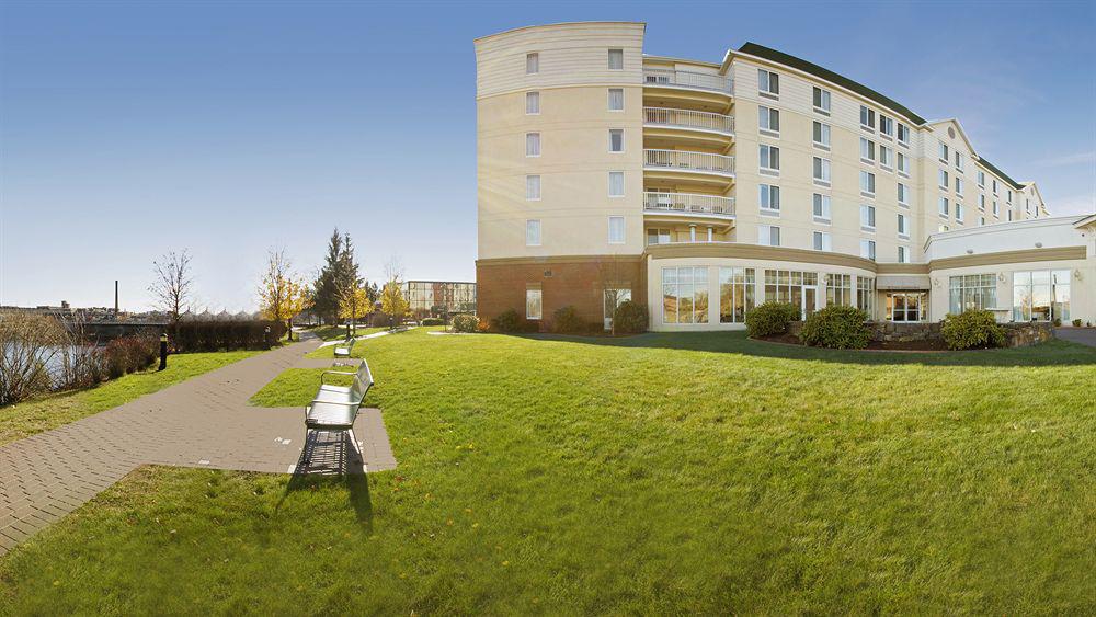 Hilton Garden Inn Auburn Riverwatch Buitenkant foto