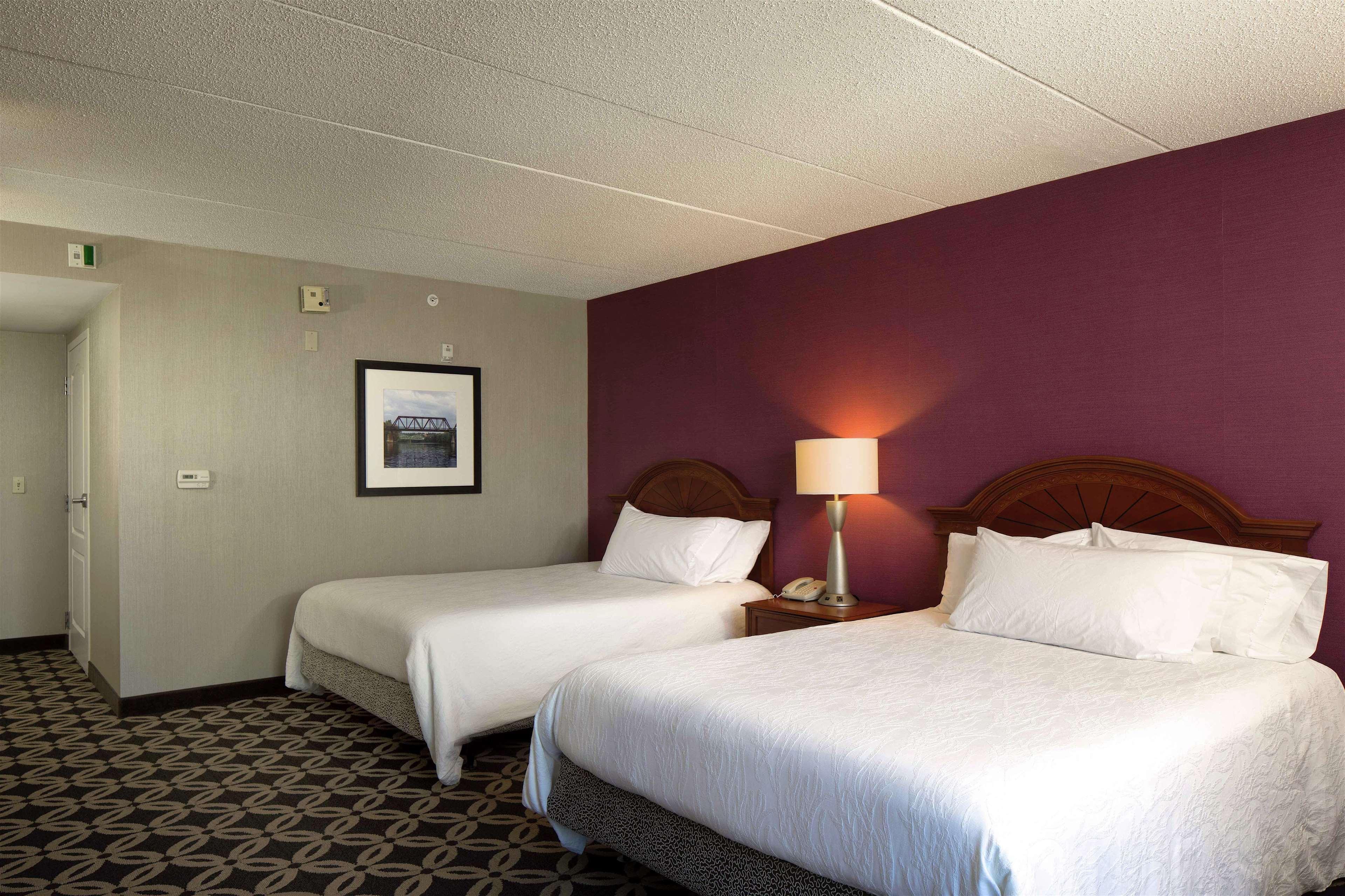 Hilton Garden Inn Auburn Riverwatch Buitenkant foto