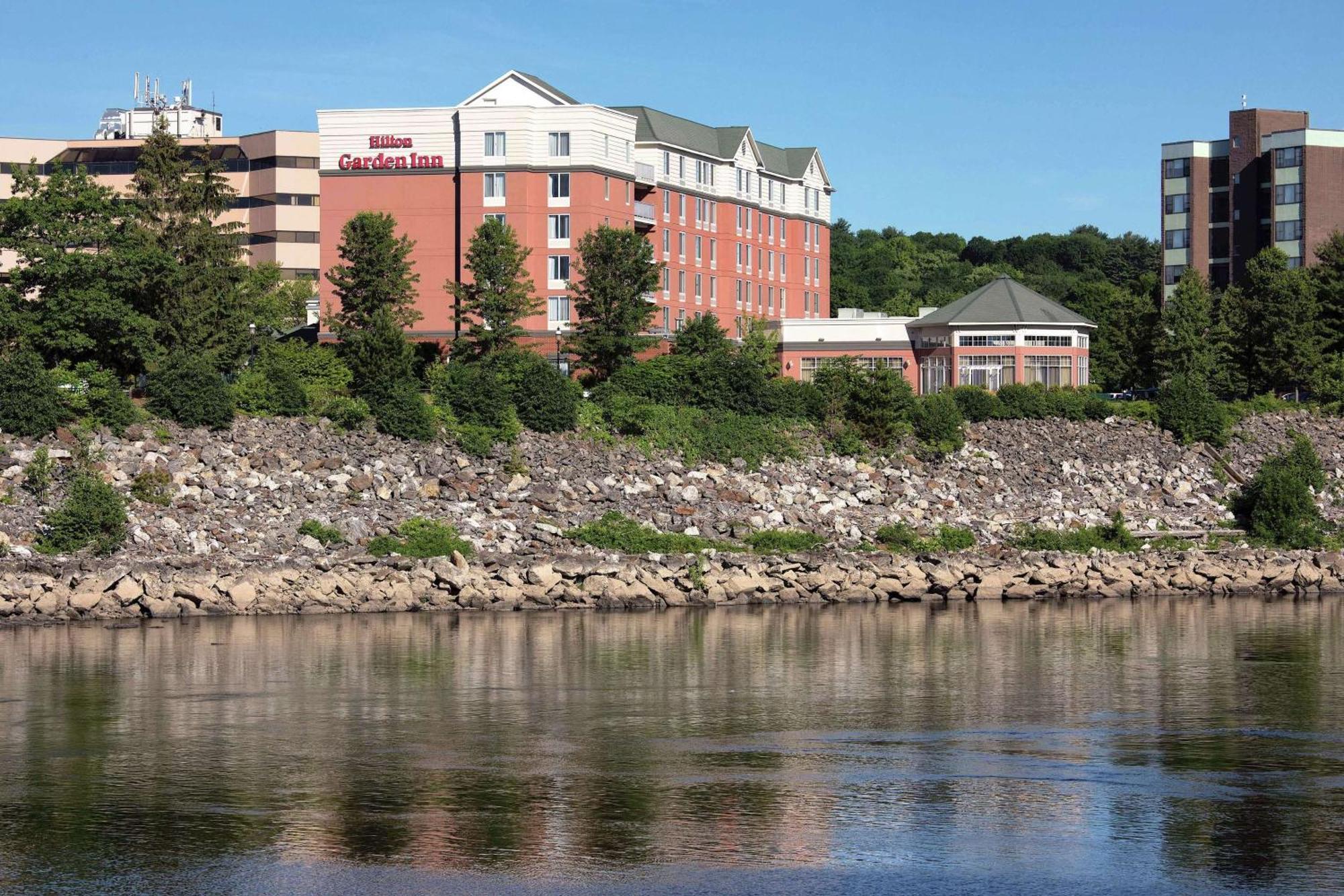 Hilton Garden Inn Auburn Riverwatch Buitenkant foto