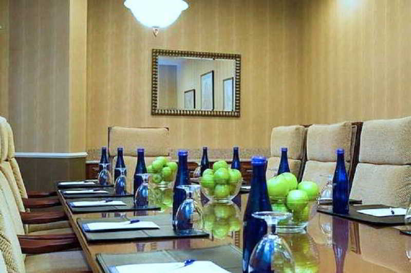 Hilton Garden Inn Auburn Riverwatch Buitenkant foto